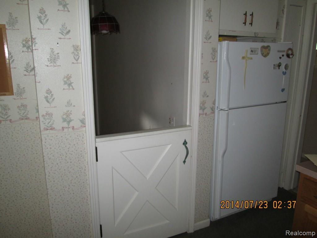 1409 Hampton Road Mount Clemens, MI 48043 - Photo 22 of 22 026.jpg