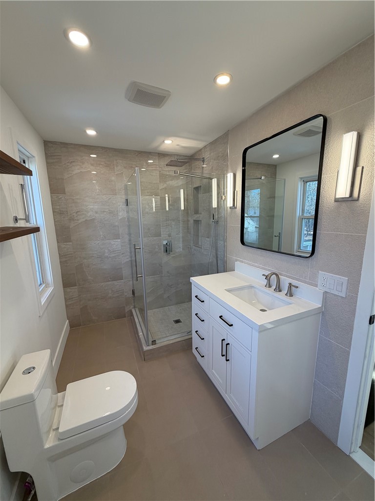 52 Southern Street, Unit 2 Cranston, RI 02920 - Photo 7 of 10