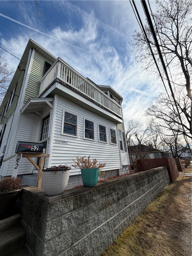52 Southern Street, Unit 2 Cranston, RI 02920 - Photo 9 of 10