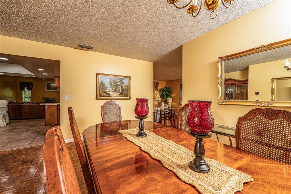 2903 Silver Ridge Drive Orlando, FL 32818 - Photo 12 of 27 a living room with furniture