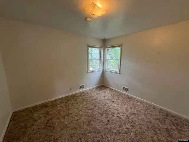 $143,500 | 1105 East Main Street, Riverton, WY 82501