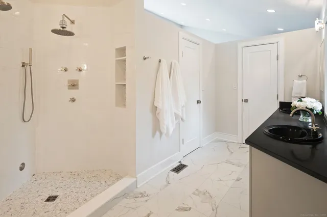 $1,785,000 | 78 Pin Oak Lane, Wilton, CT 06897