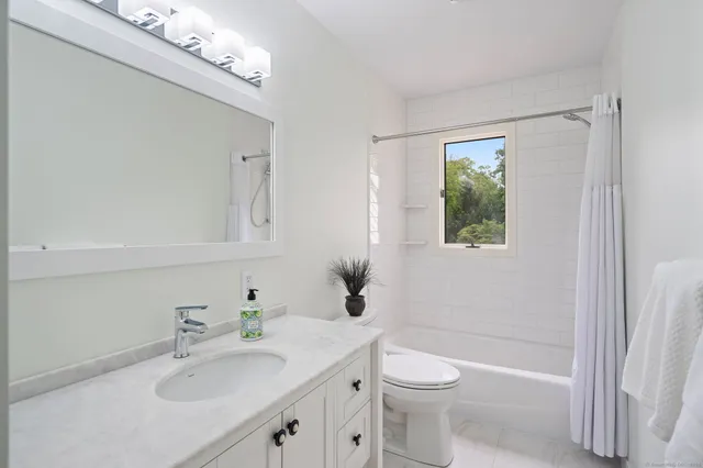 $1,785,000 | 78 Pin Oak Lane, Wilton, CT 06897