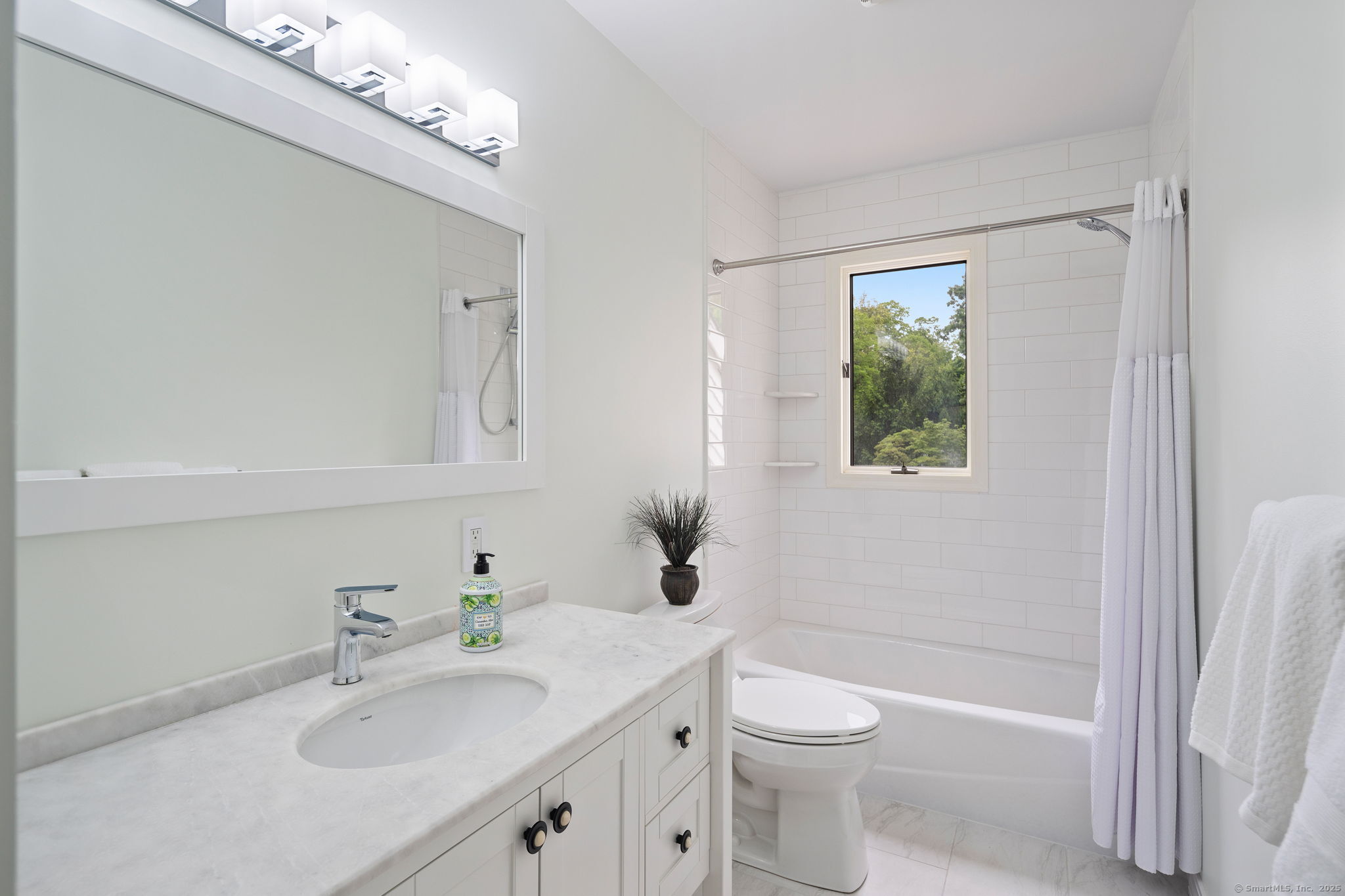 78 Pin Oak Lane Wilton, CT 06897 - Photo 21 of 37