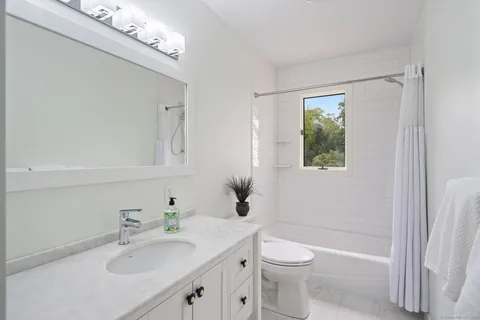 $1,785,000 | 78 Pin Oak Lane, Wilton, CT 06897