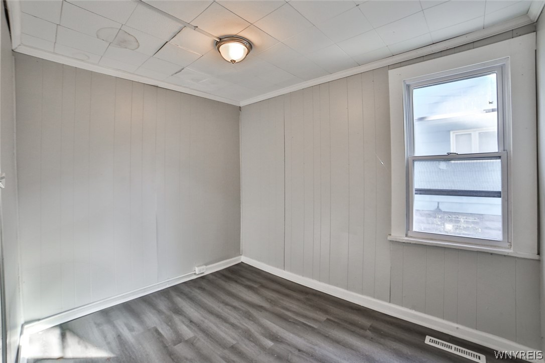 192 Bird Avenue Buffalo, NY 14213 - Photo 16 of 43 Lower Bedroom 2