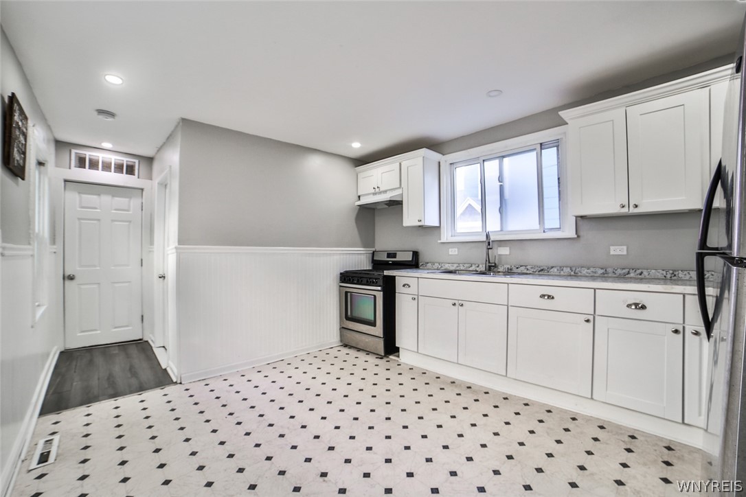 192 Bird Avenue Buffalo, NY 14213 - Photo 21 of 43 Lower Kitchen/Stainless Steel Appliances