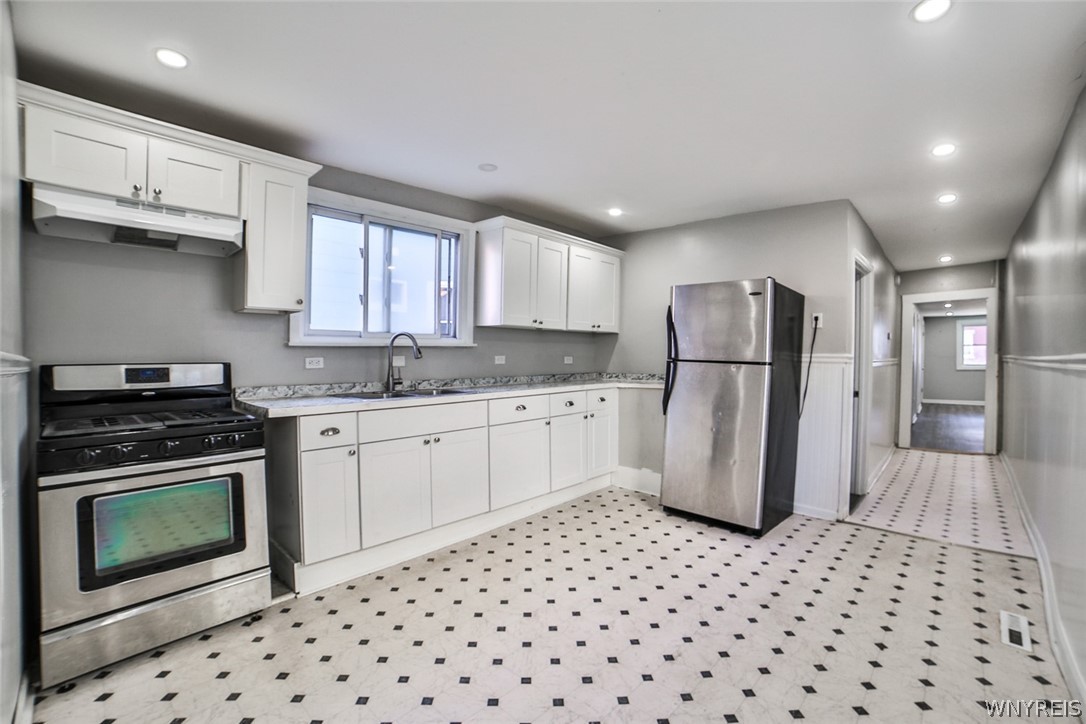 192 Bird Avenue Buffalo, NY 14213 - Photo 22 of 43 Lower Kitchen/Stainless Steel Appliances