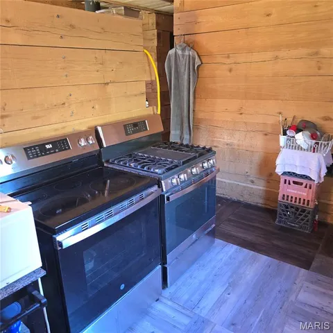 $625,000 | 9647 North Elmhears Lane, Mount Vernon, IL 62864