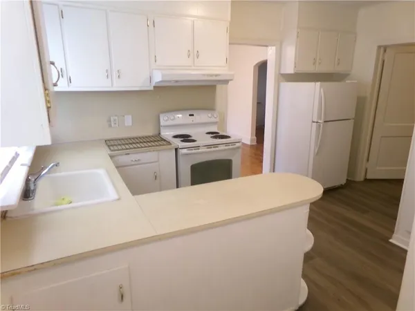 $1,450 | 1408 East Martin Luther King Junior Drive, High Point, NC 27260