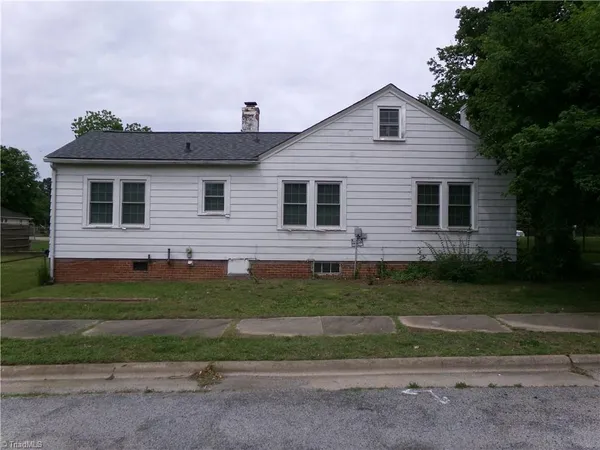 $1,450 | 1408 East Martin Luther King Junior Drive, High Point, NC 27260