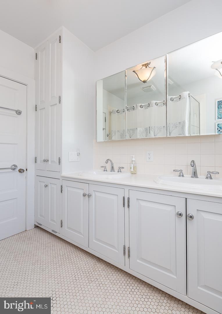 700 Ashurst Road Havertown, PA 19083 - Photo 22 of 37