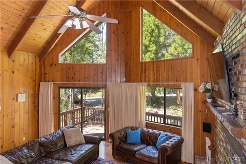 $654,999 | 27207 Bernina Drive, Lake Arrowhead, CA 92352