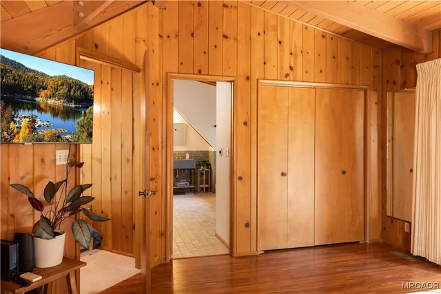 a view of a bathtub in a room
