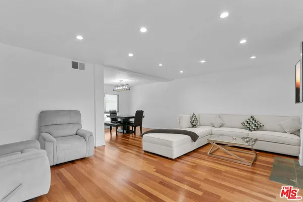 $4,800 | 5255 Coldwater Canyon Avenue, Unit B, Sherman Oaks, CA 91401