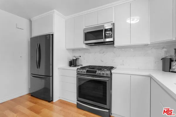 $4,800 | 5255 Coldwater Canyon Avenue, Unit B, Sherman Oaks, CA 91401