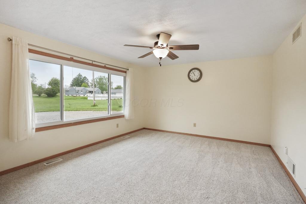 203 Timmerman Road Mansfield, OH 44903 - Photo 4 of 36