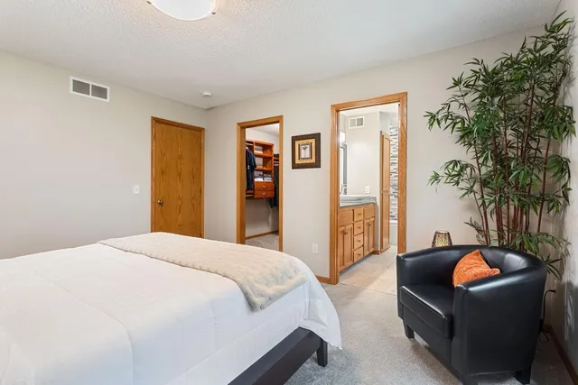 $570,000 | 19992 Enfield Avenue North, Forest Lake, MN 55025