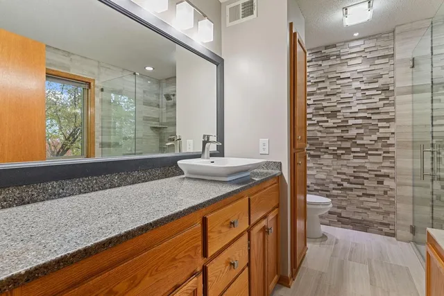 $570,000 | 19992 Enfield Avenue North, Forest Lake, MN 55025