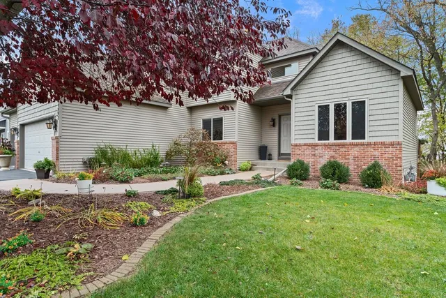 $570,000 | 19992 Enfield Avenue North, Forest Lake, MN 55025