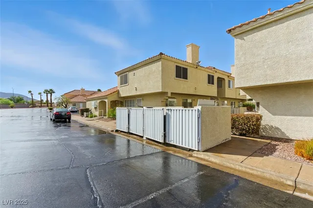 $199,900 | 661 Anne Lane, Henderson, NV 89015