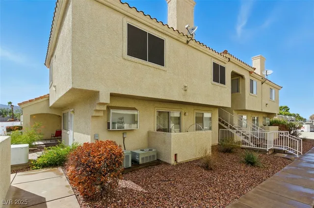 $199,900 | 661 Anne Lane, Henderson, NV 89015