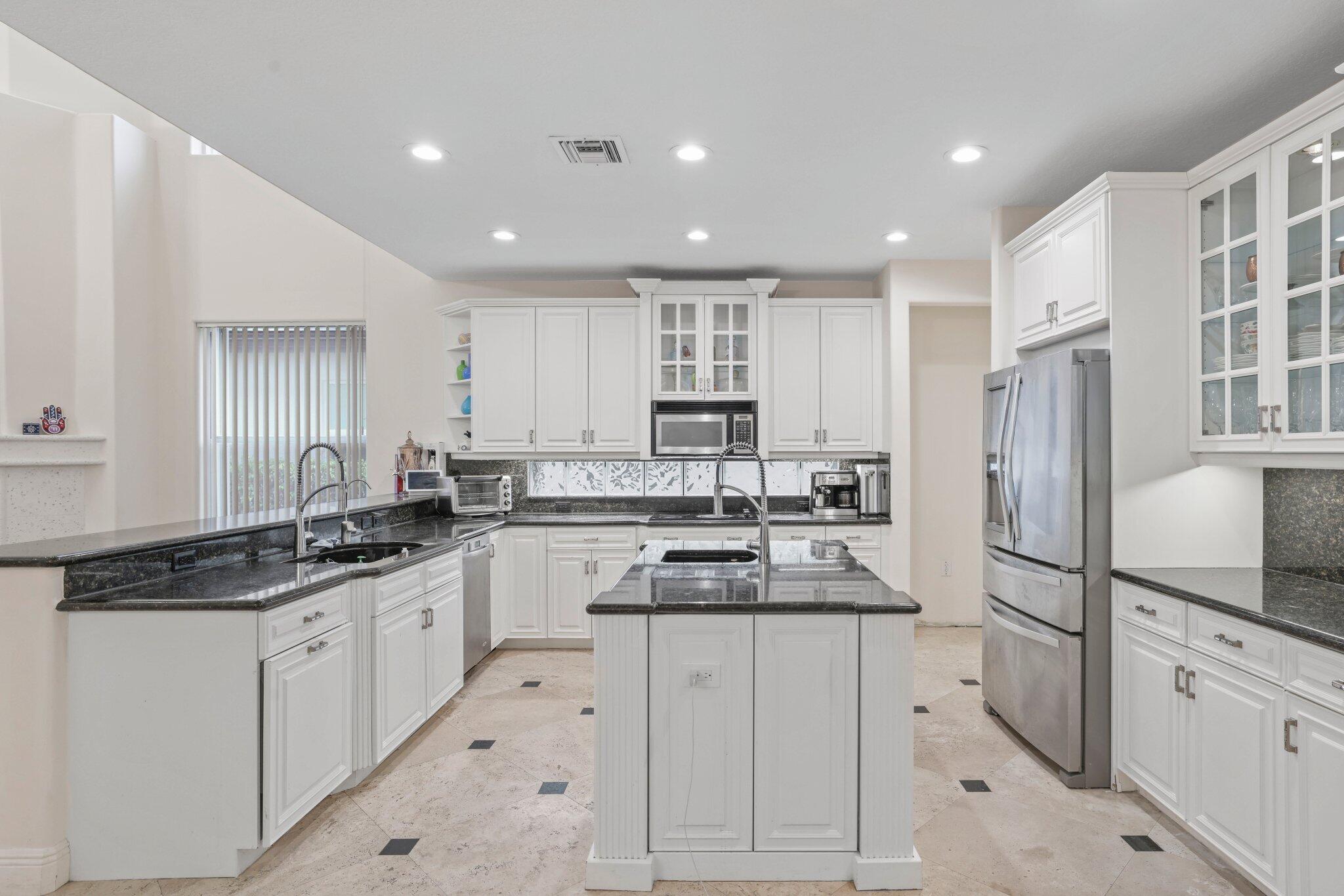 19234 South Creekshore Court Boca Raton, FL 33498 - Photo 23 of 55 kitchen