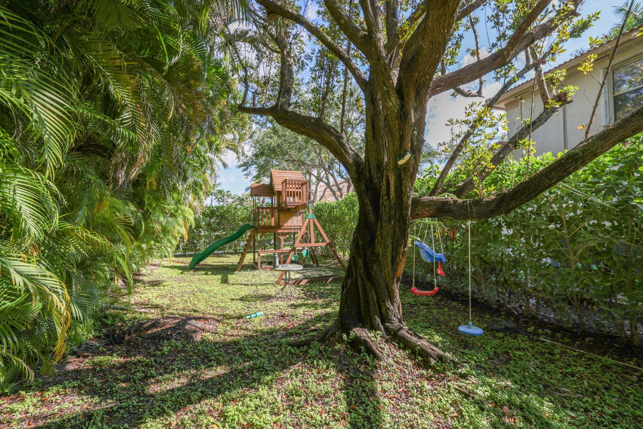 19234 South Creekshore Court Boca Raton, FL 33498 - Photo 36 of 55 Behind Pool