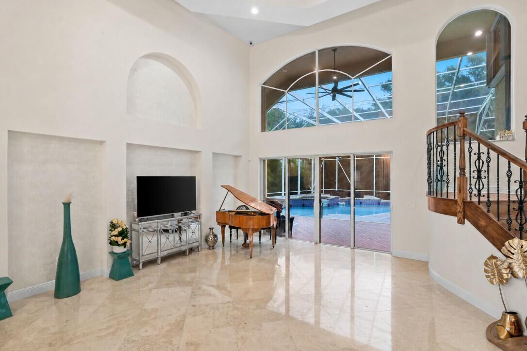 19234 South Creekshore Court Boca Raton, FL 33498 - Photo 5 of 55 LIV RM