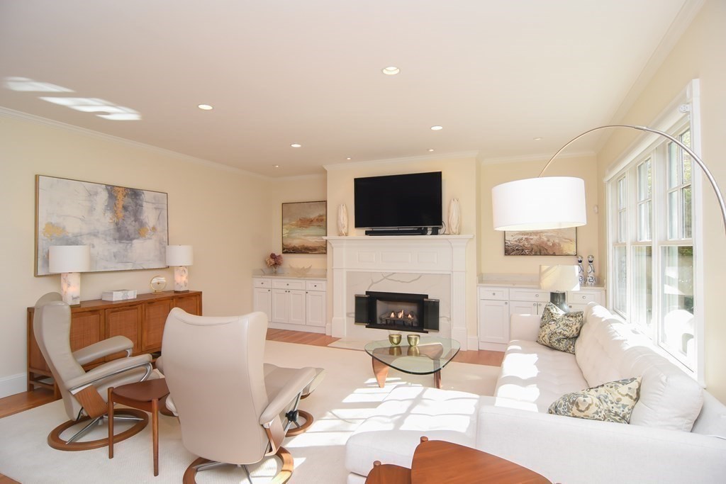 10 Ludwig Road, Unit 10 Needham, MA 02494 - Photo 4 of 33