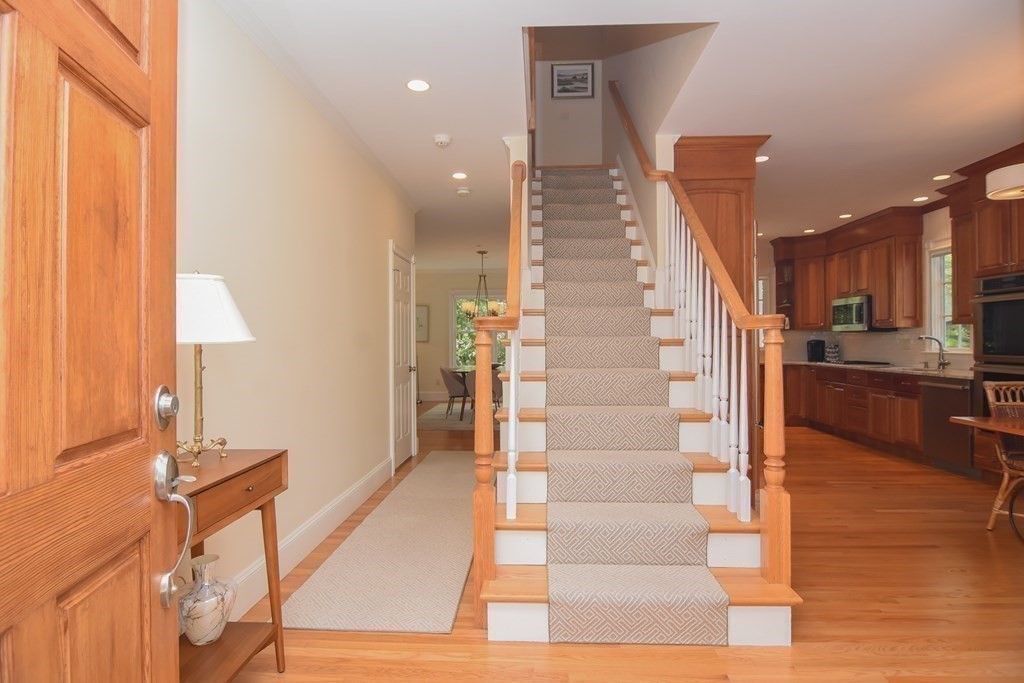 10 Ludwig Road, Unit 10 Needham, MA 02494 - Photo 7 of 33