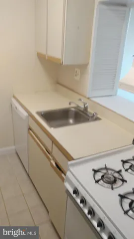 $2,000 | 1021 Arlington Boulevard, Unit 928, Arlington, VA 22209