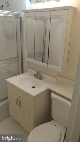 $2,000 | 1021 Arlington Boulevard, Unit 928, Arlington, VA 22209