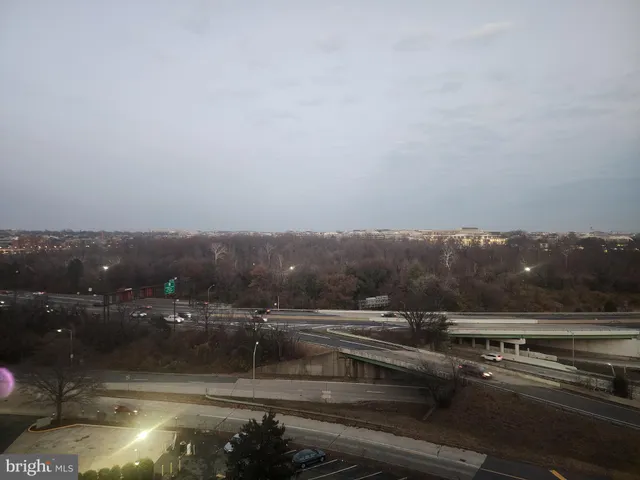 $2,000 | 1021 Arlington Boulevard, Unit 928, Arlington, VA 22209