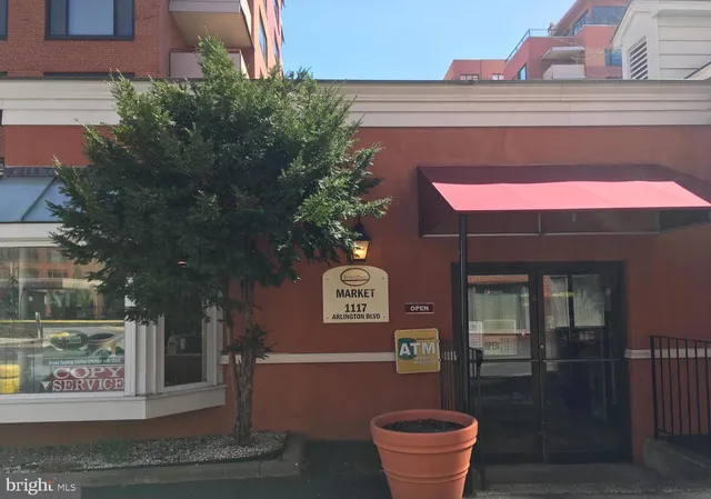 $2,000 | 1021 Arlington Boulevard, Unit 928, Arlington, VA 22209