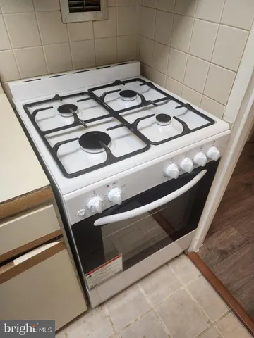 $2,000 | 1021 Arlington Boulevard, Unit 928, Arlington, VA 22209