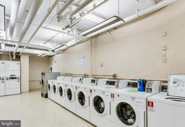 $2,000 | 1021 Arlington Boulevard, Unit 928, Arlington, VA 22209