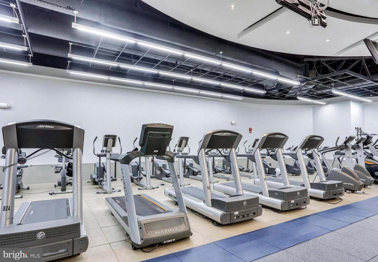 1021 Arlington Boulevard, Unit 928 Arlington, VA 22209 - Photo 34 of 44