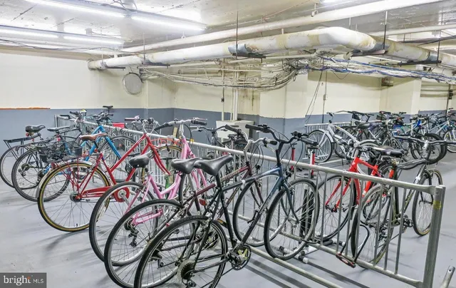 $2,000 | 1021 Arlington Boulevard, Unit 928, Arlington, VA 22209