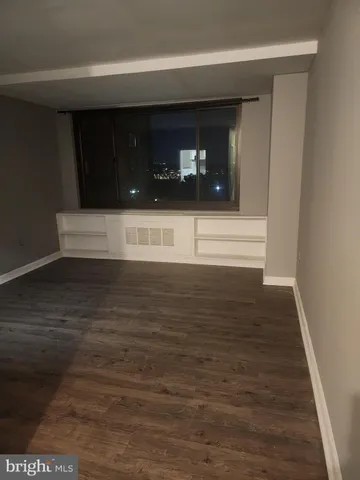 $2,000 | 1021 Arlington Boulevard, Unit 928, Arlington, VA 22209