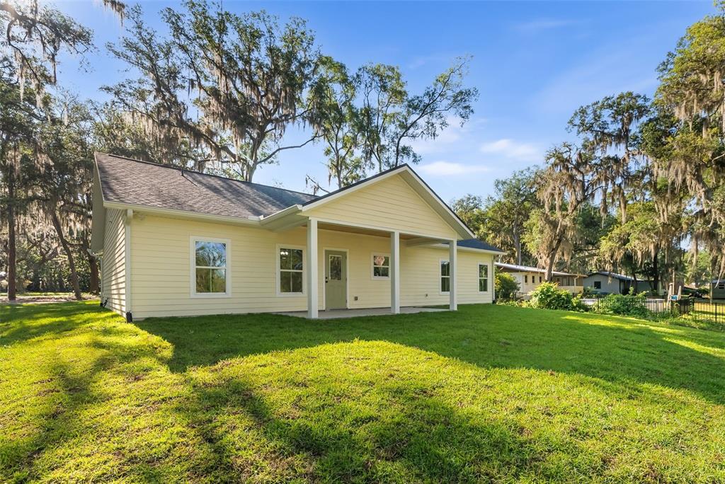 332 Southeast 3rd Avenue Melrose, FL 32666 - Photo 30 of 36