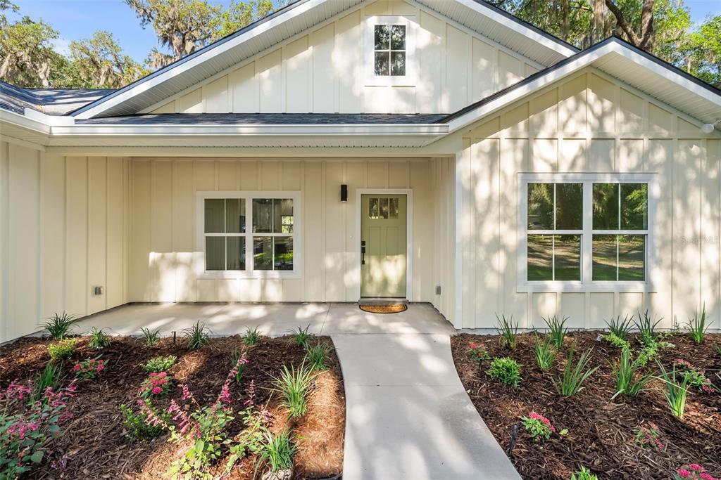 332 Southeast 3rd Avenue Melrose, FL 32666 - Photo 3 of 36