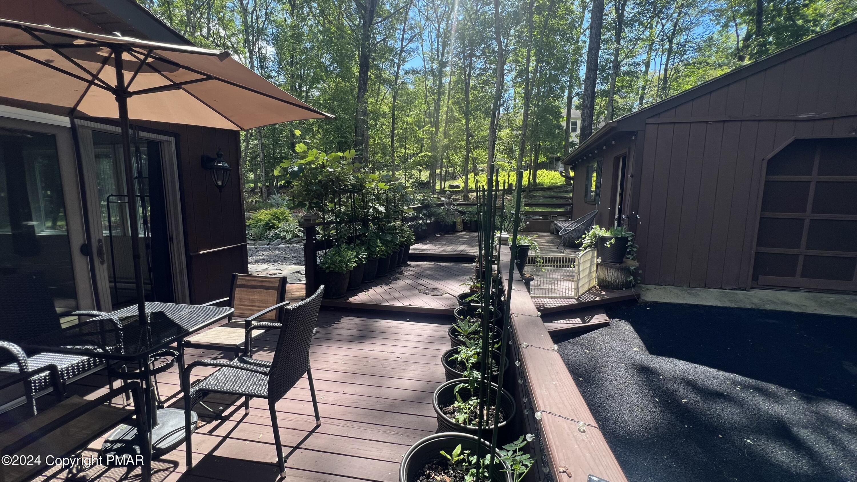 236 Regent Street Bushkill, PA 18324 - Photo 3 of 67 3 - Deck