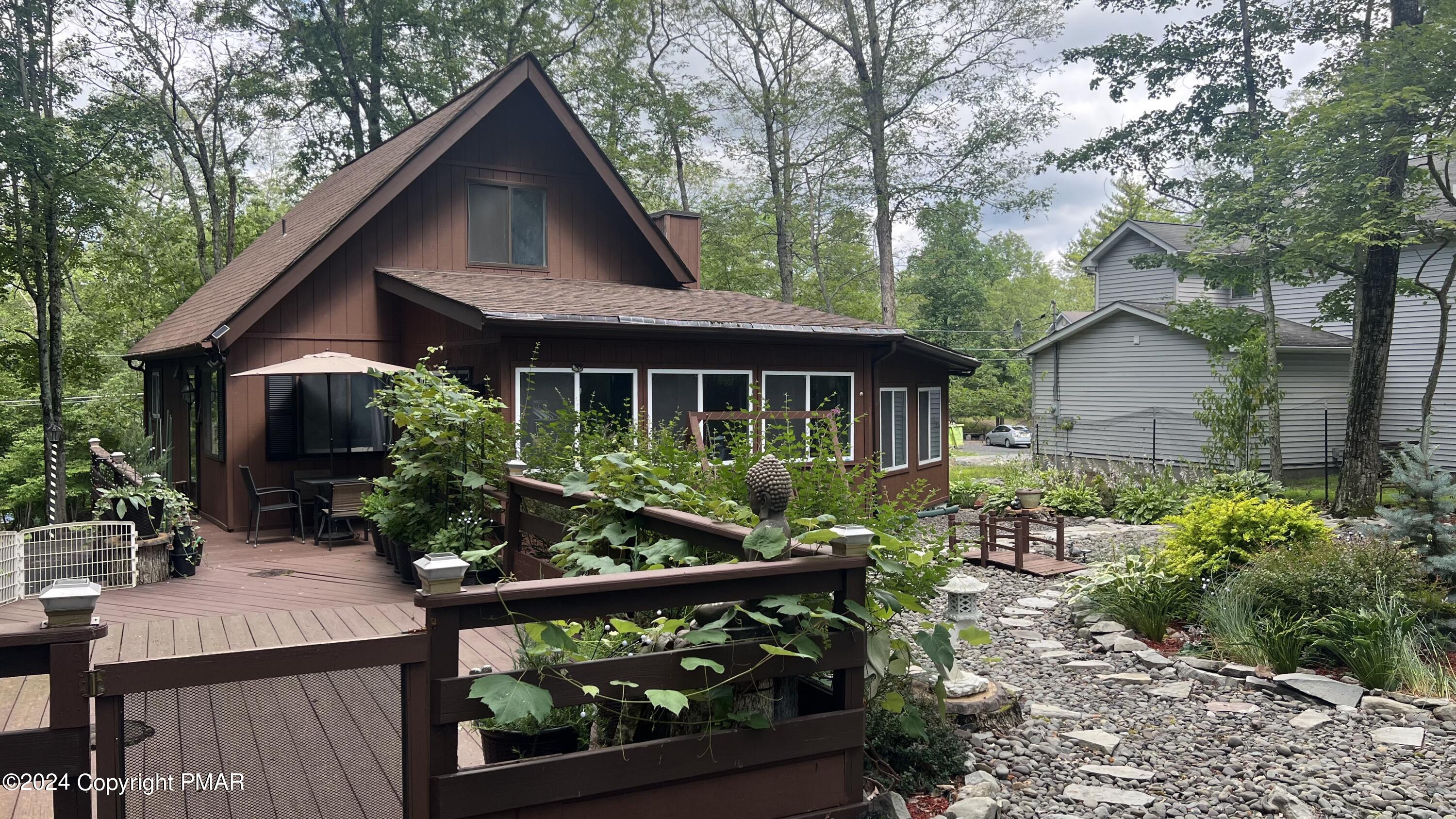 236 Regent Street Bushkill, PA 18324 - Photo 4 of 67 4