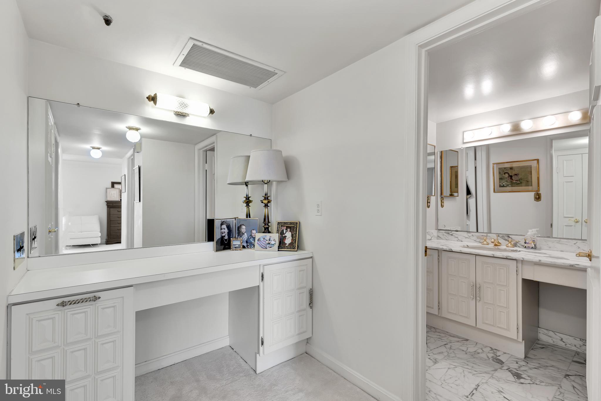 1101 South Arlington Ridge Road, Unit 1101 Arlington, VA 22202 - Photo 19 of 33
