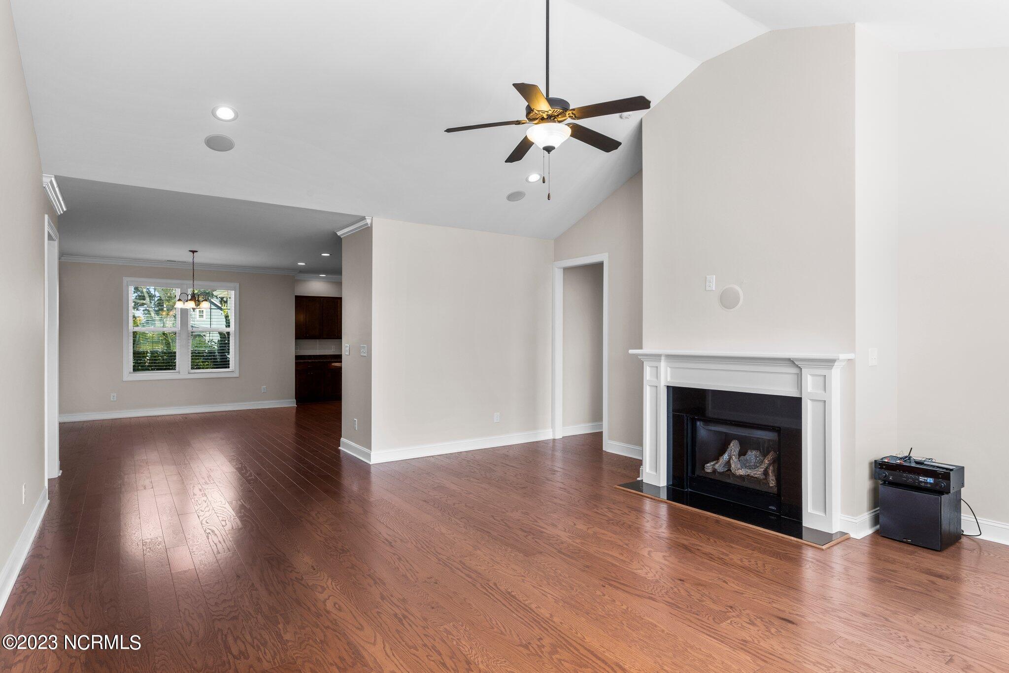 202 Seagrass Way Newport, NC 28570 - Photo 8 of 45 41-web-or-mls-_S3A3332