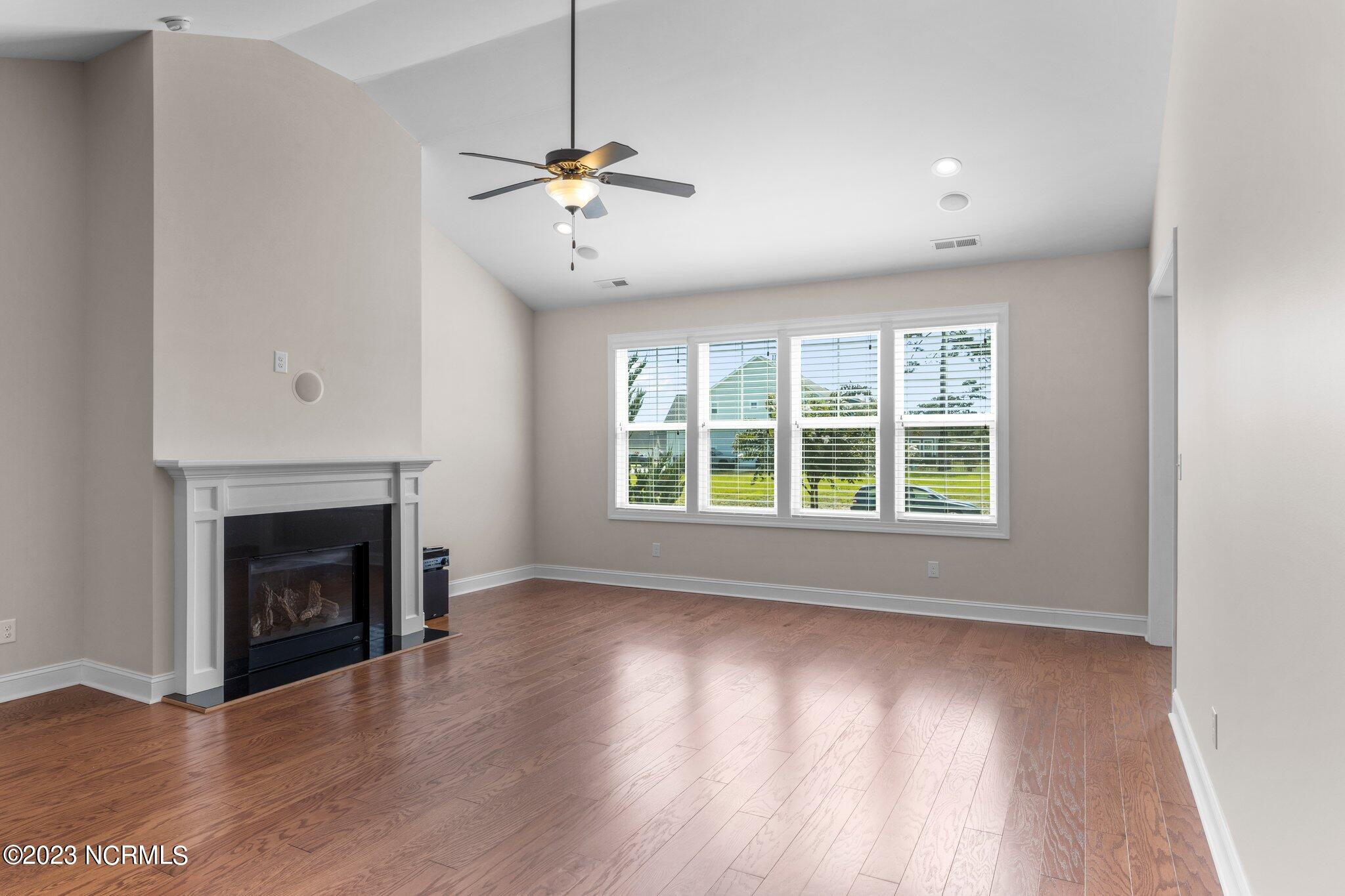 202 Seagrass Way Newport, NC 28570 - Photo 9 of 45 40-web-or-mls-_S3A3320