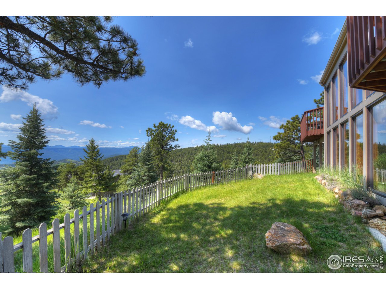 493 Sky Trail Road Boulder, CO 80302 - Photo 35 of 40 a view of a backyard