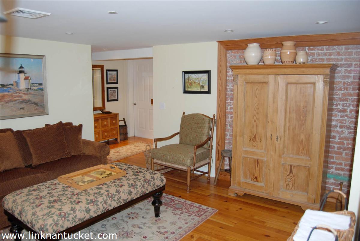 23 West Chester Street Nantucket, MA 02554 - Photo 4 of 11