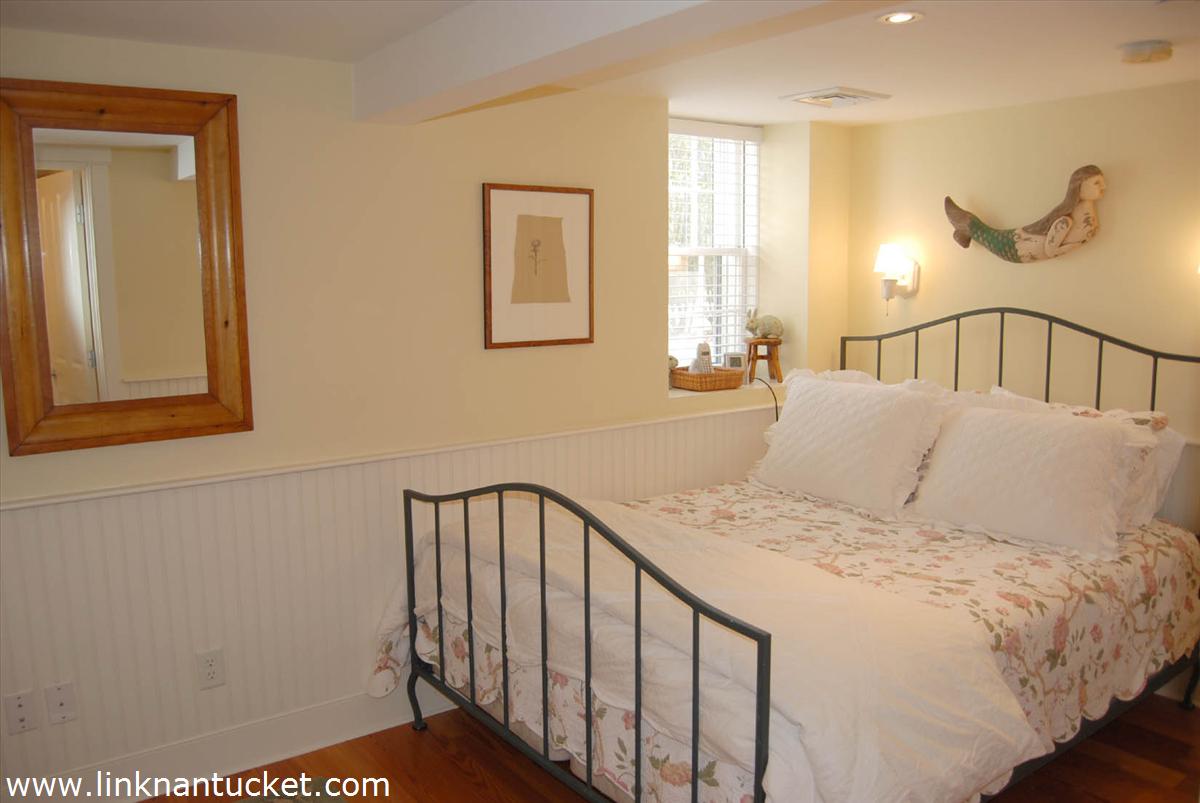 23 West Chester Street Nantucket, MA 02554 - Photo 7 of 11